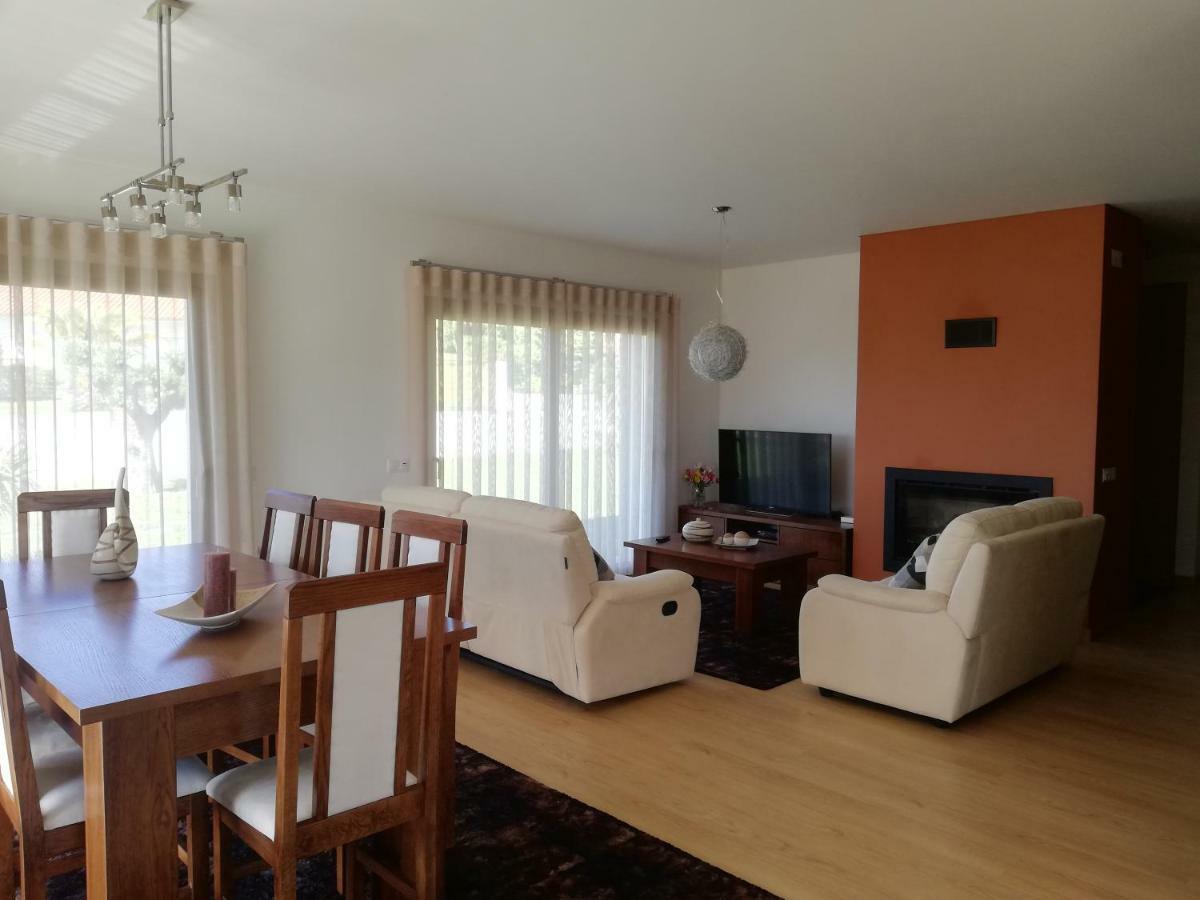 Casa Francisco Guest House Batalha Ngoại thất bức ảnh